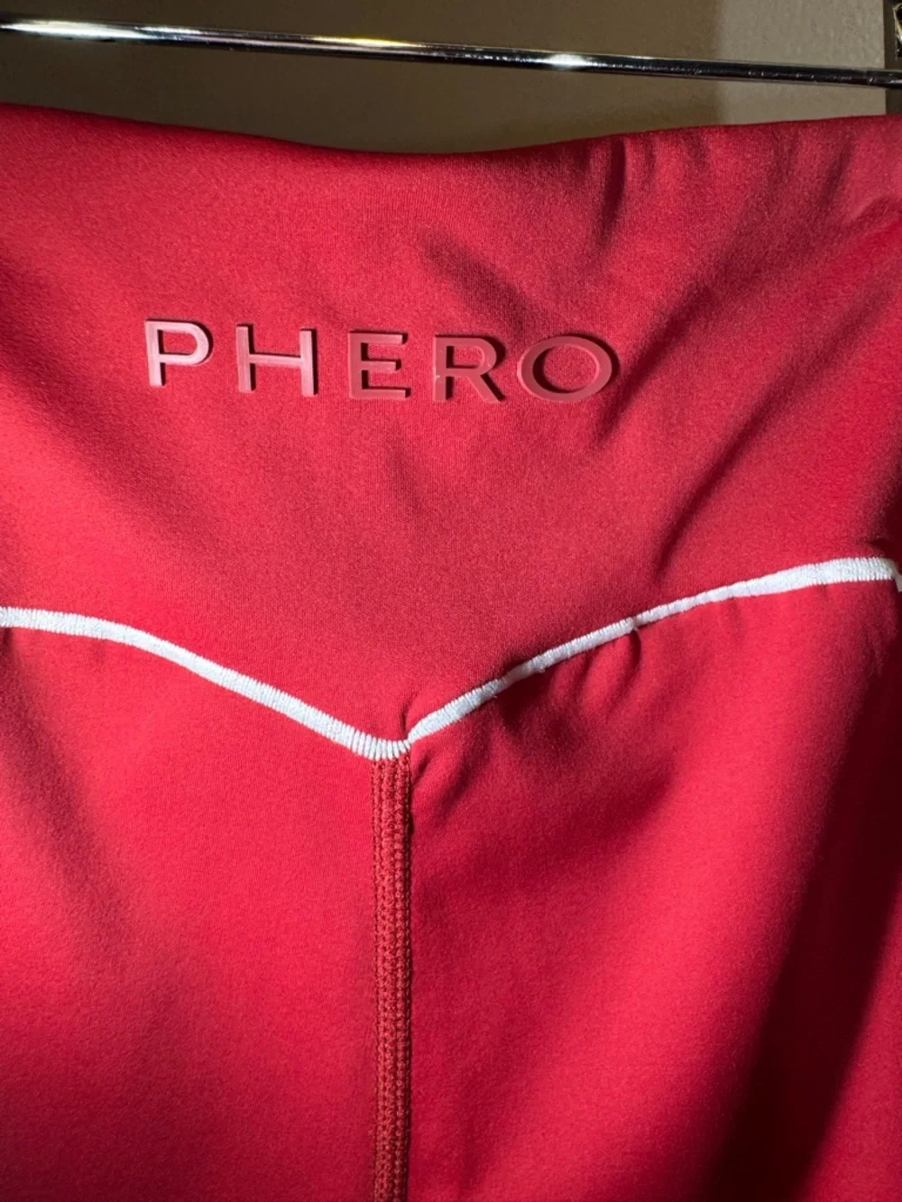 PHERO Red High Waisted Leggings Size Small Heart Seam Detail Athletic - Picture 3 of 8